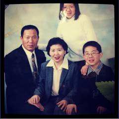 가족 스튜디오 기념사진, 부모님과 함께한 옛 인물 스냅